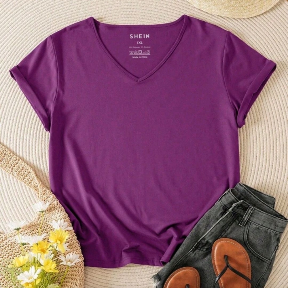 Plus Size Purple Short Sleeve V-Neck Tee